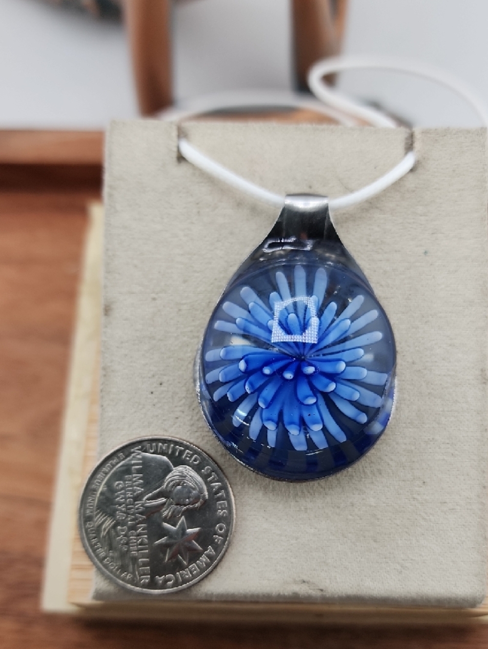 Blue Glass Flower Pendant Necklace - Women Jewelry - Picture 4 of 4